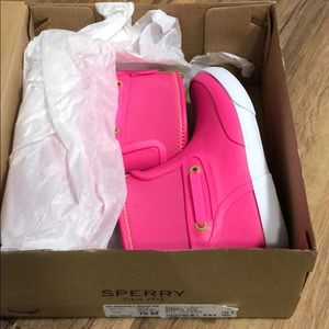 Sperry new in box size 10 m boots toddler girls